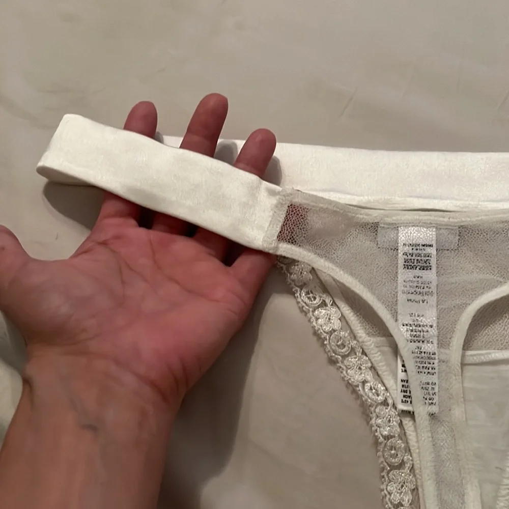 La Perla white thong. NWOT - Picture 8 of 8